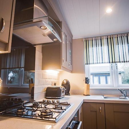 Warrenwood Country Park Hotell Polegate Exteriör bild