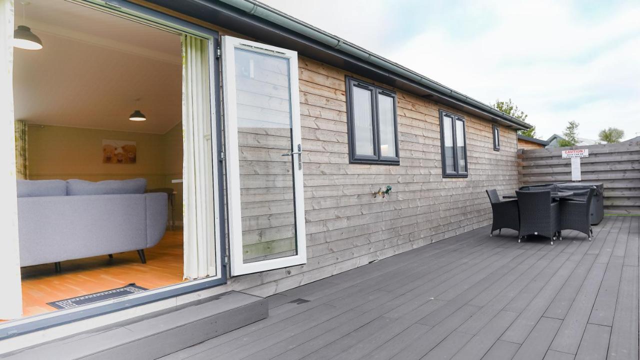 Warrenwood Country Park Hotell Polegate Exteriör bild