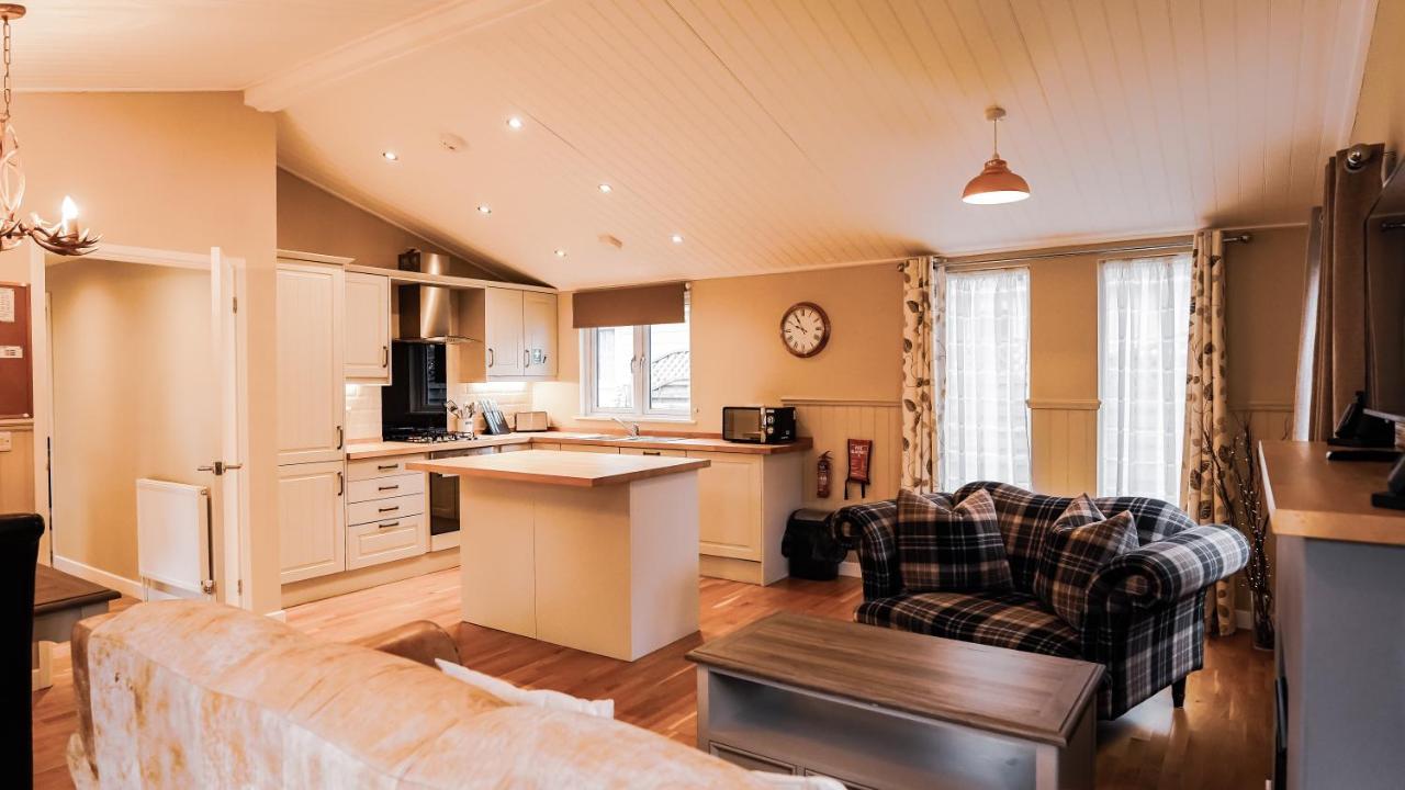Warrenwood Country Park Hotell Polegate Exteriör bild
