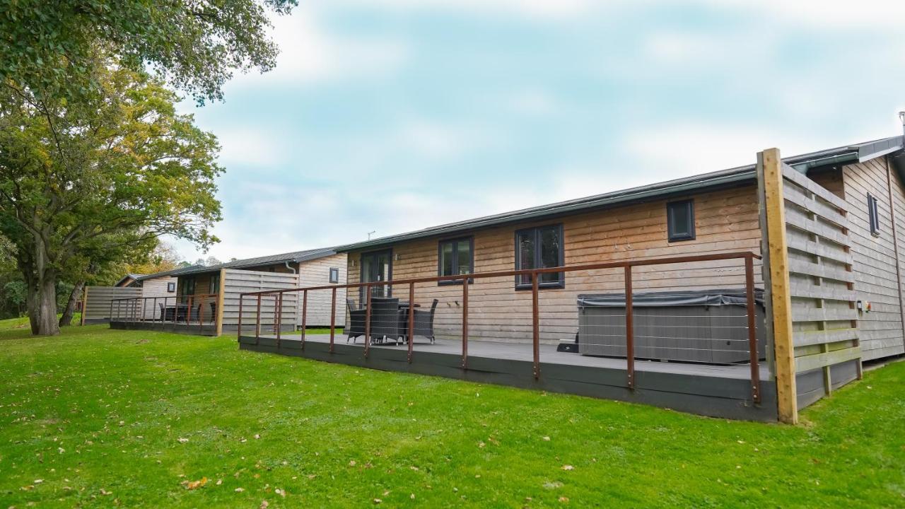 Warrenwood Country Park Hotell Polegate Exteriör bild